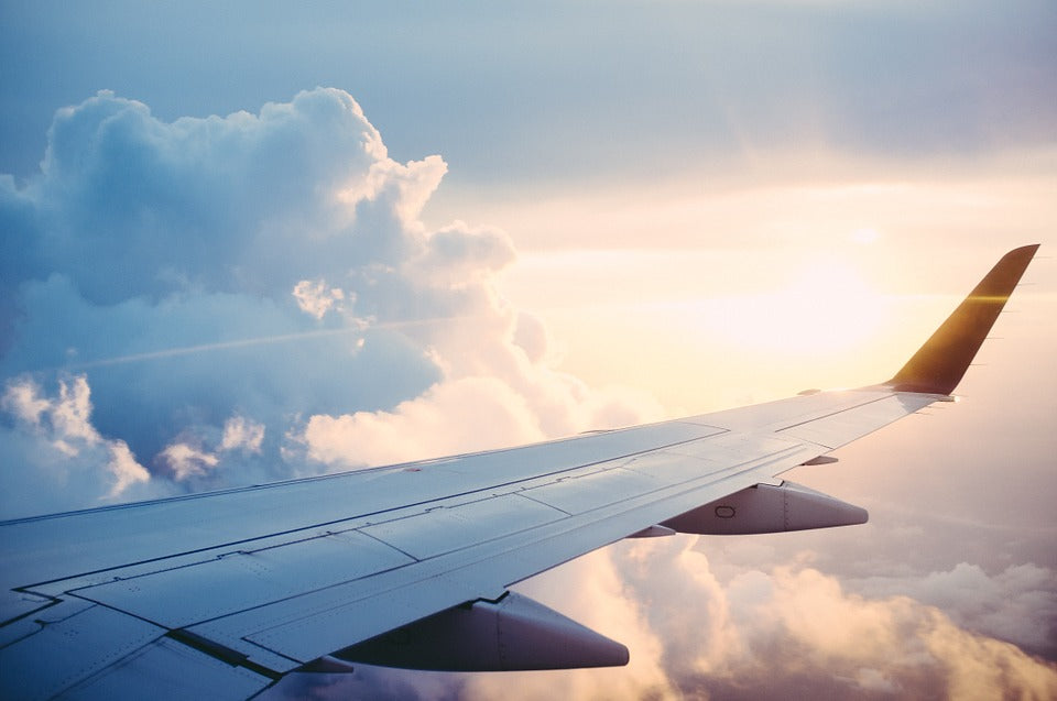 DIFFERENCES BETWEEN AIRLINE CLASSES: ECONOMIC, ECONOMIC PREMIUM, EXECUTIVE AND 1ST CLASS