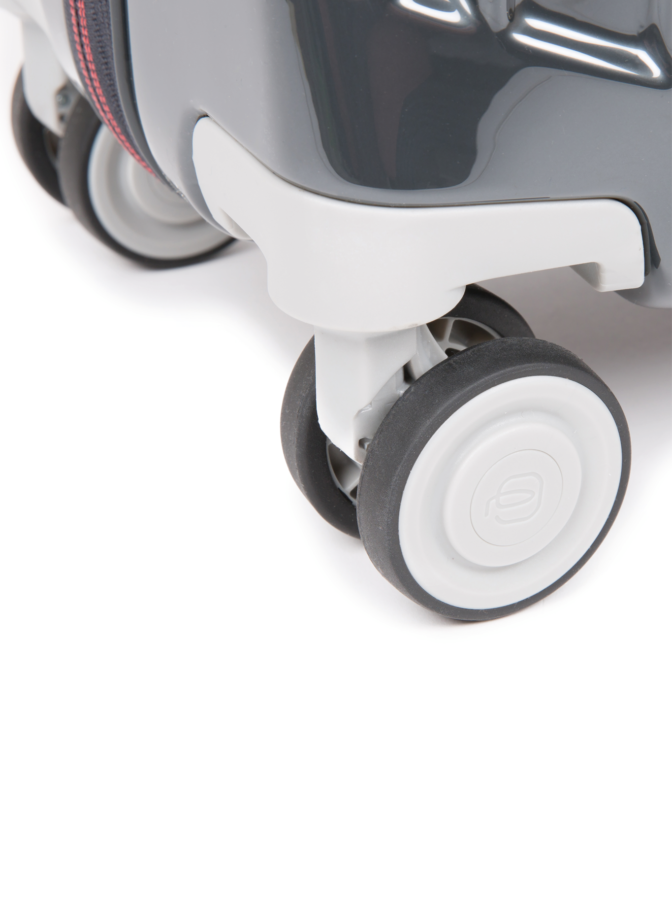 Piquadro Cabin size, ultra slim hardside spinner with TSA lock